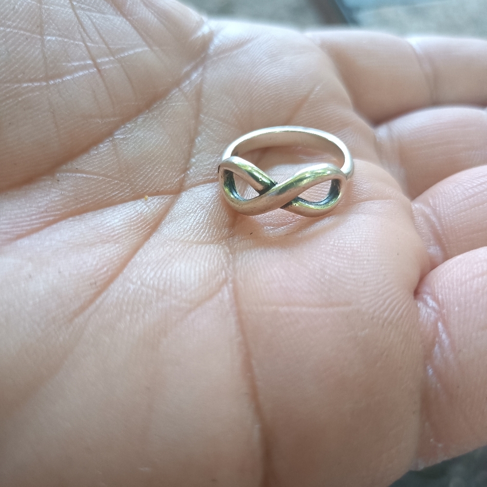James Avery 925 Sterling Silver Infinity Ring Size 5.5